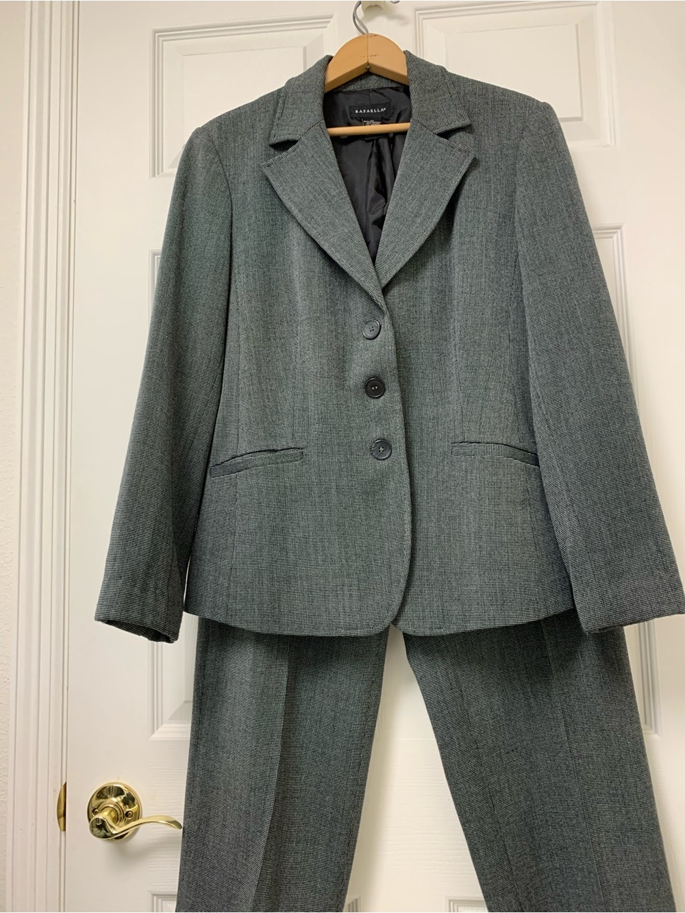 Rafaella Gray Puppytooth pattern Women’s Two-Piece Suit Jacket & Pants
